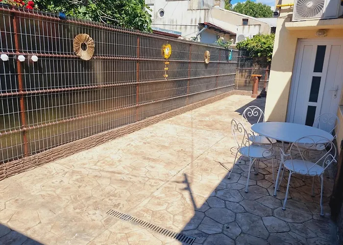 Sonia 2 La Curte דירה קונסטנצה