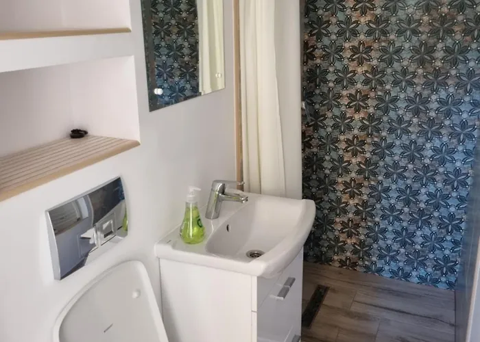 Sonia 2 La Curte קונסטנצה